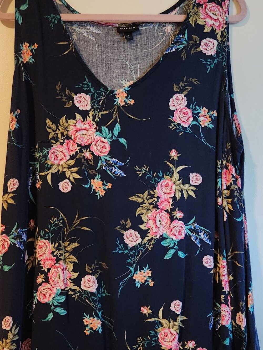 Torrid Navy with Floral V-Neck Swing Tank 2XL